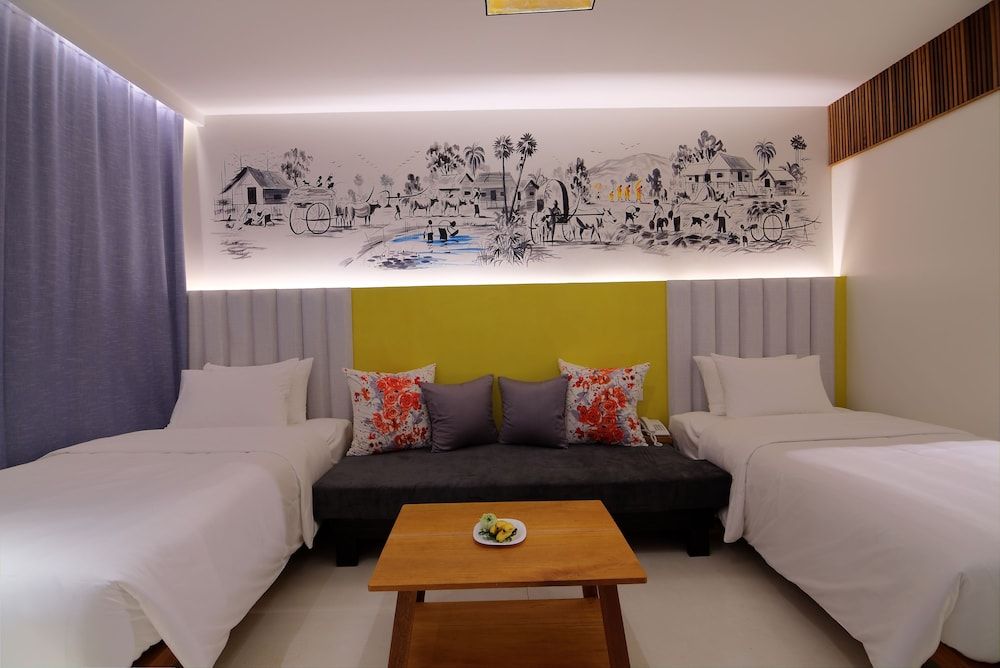 Apsara Residence Hotel Deluxe Twin with Balcony 4