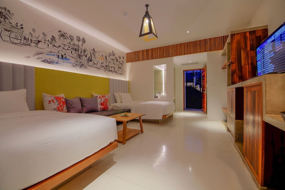 Apsara Residence Hotel Deluxe Twin with Balcony 6
