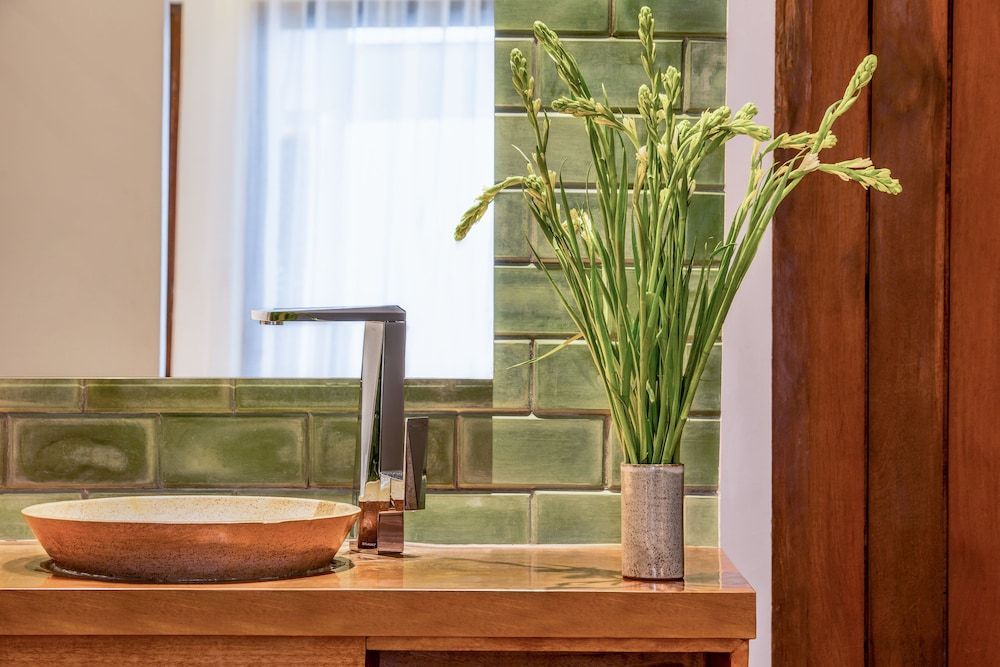 1920 Hotel Premier Double Room (1 way pick up) 3