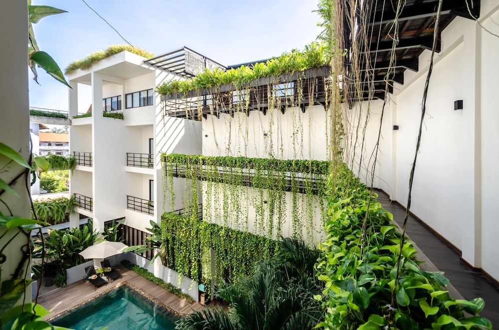 undefined The Aviary Hotel 4