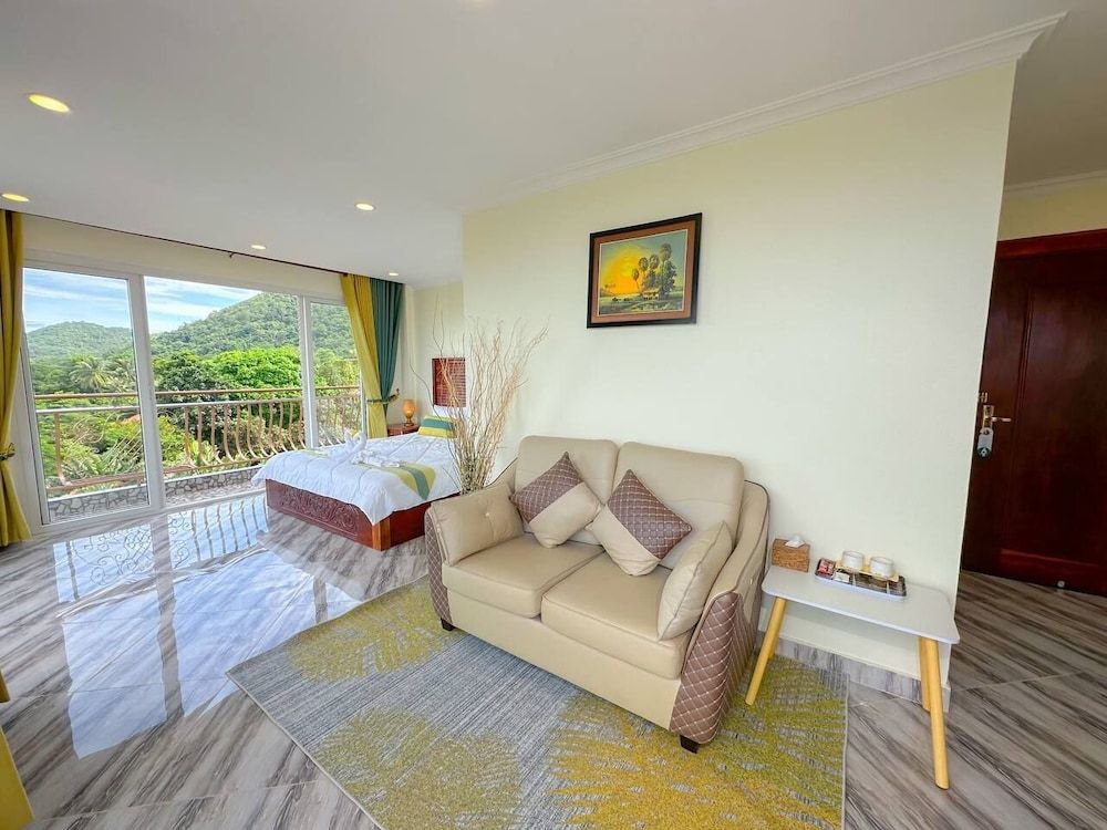 Summer Resort Superior Double Room, 1 Queen Bed, Balcony, Sea Facing 5