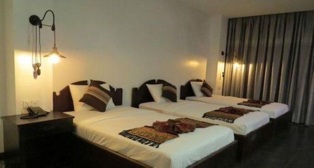 Yeak Loam Hotel Superior Triple Room 3