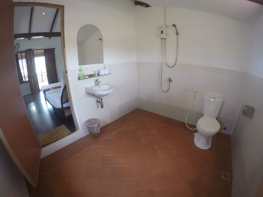 Villa Vedici Standard Double with Fan 3