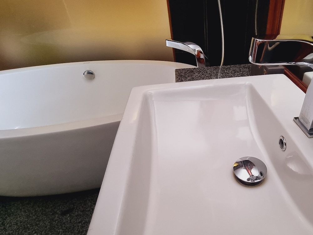 Maison Saiko Angkor Boutique Deluxe Twin Room, 2 Twin Beds, Bathtub, City View 3