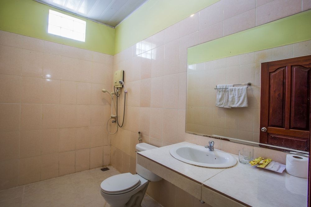 undefined Side Walk Never Die 6