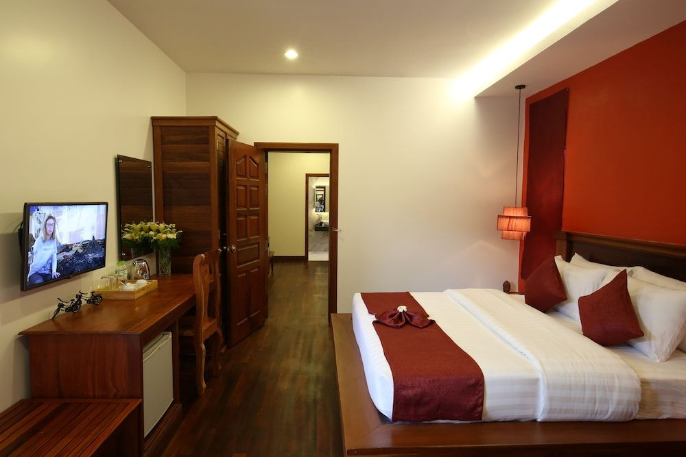Deluxe Double or Twin Room