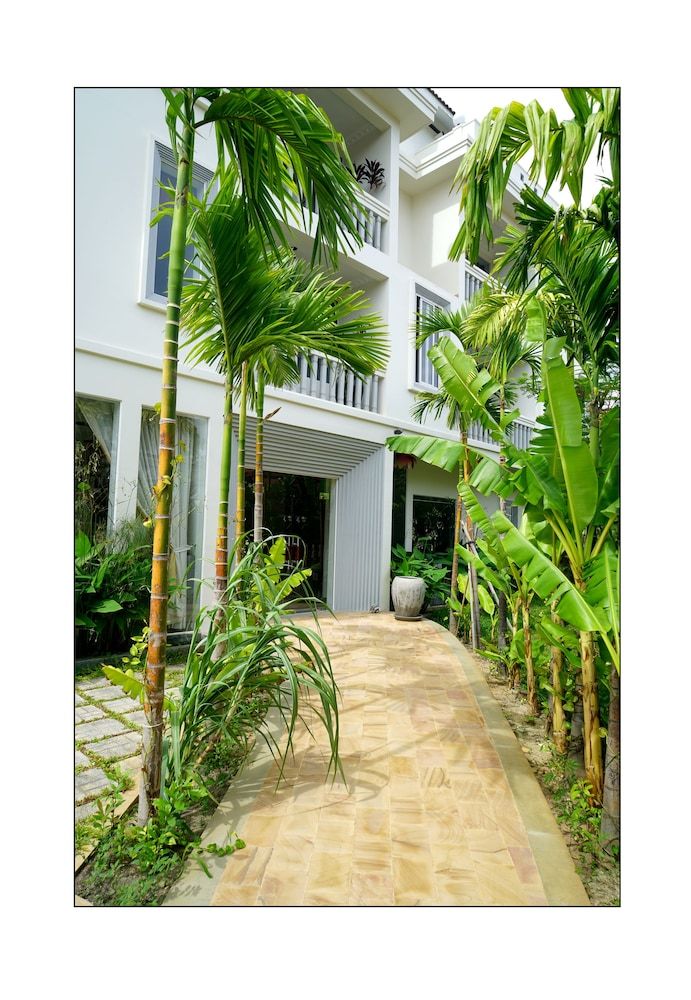 undefined Paris Angkor Boutique 8