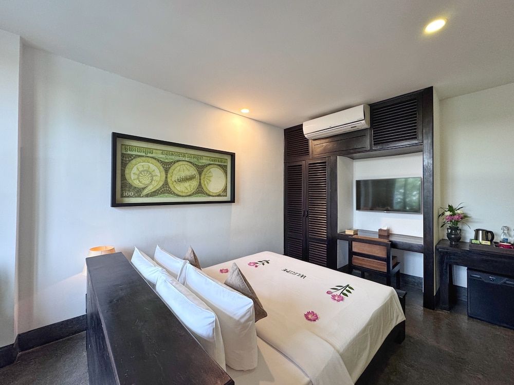 The Bliss Angkor Deluxe Double Room, Balcony, Pool View 7