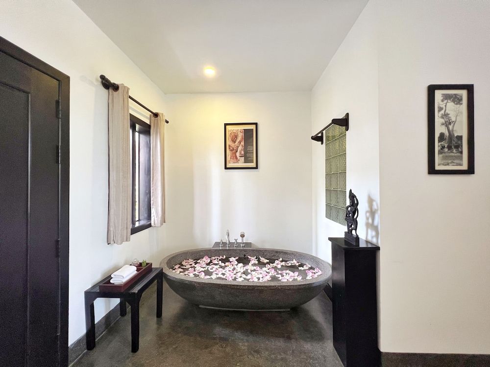 The Bliss Angkor Deluxe Double Room, Balcony, Pool View 9
