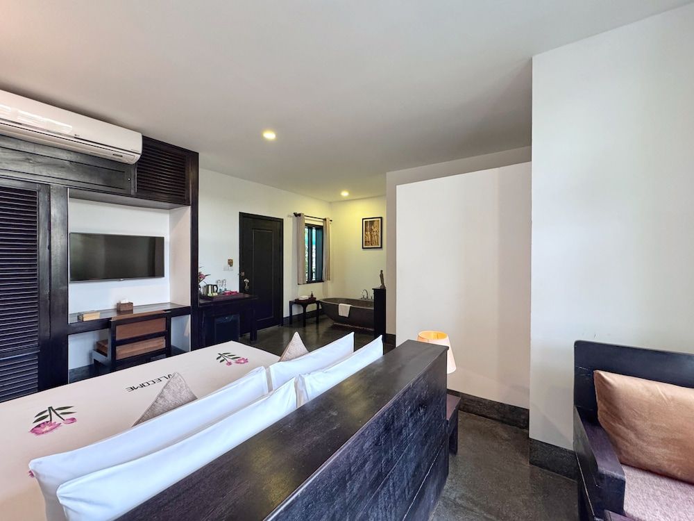 The Bliss Angkor Deluxe Double Room, Balcony, Pool View 6