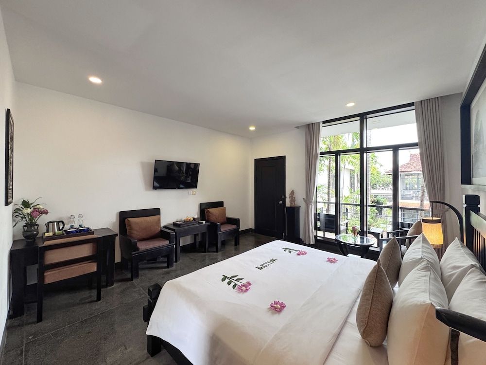 The Bliss Angkor Deluxe Double Room, Balcony, Pool View 12