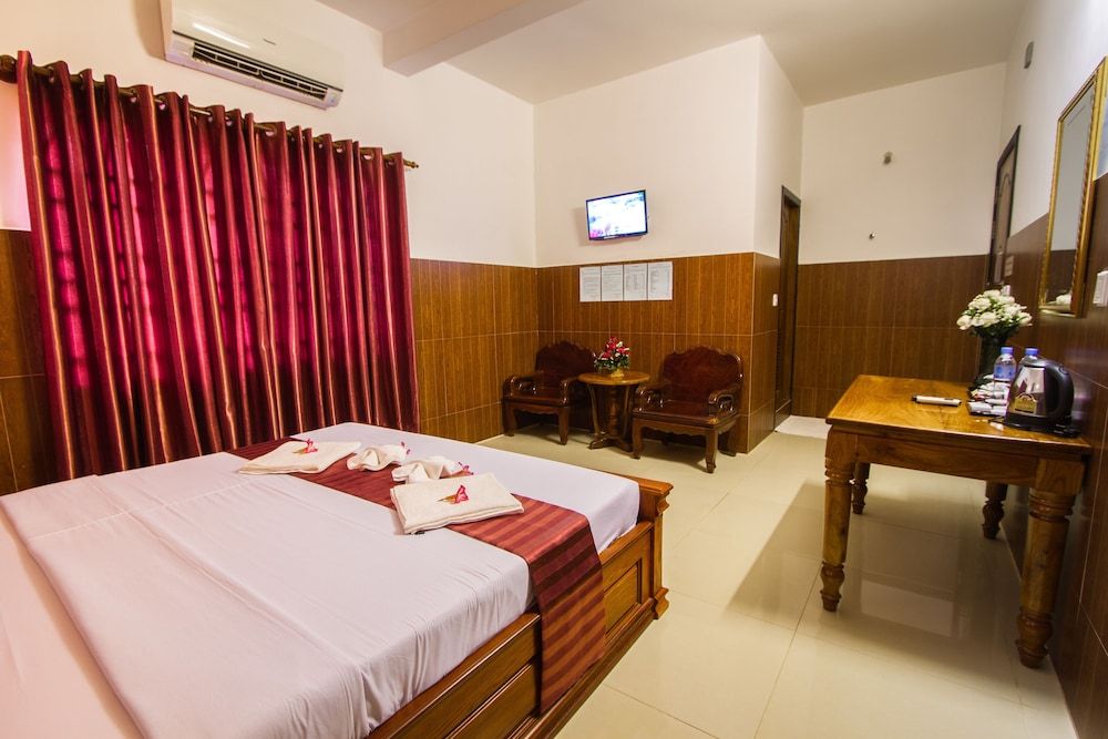 Botoum Hotel Deluxe Double Room, 1 King Bed, Garden View 3