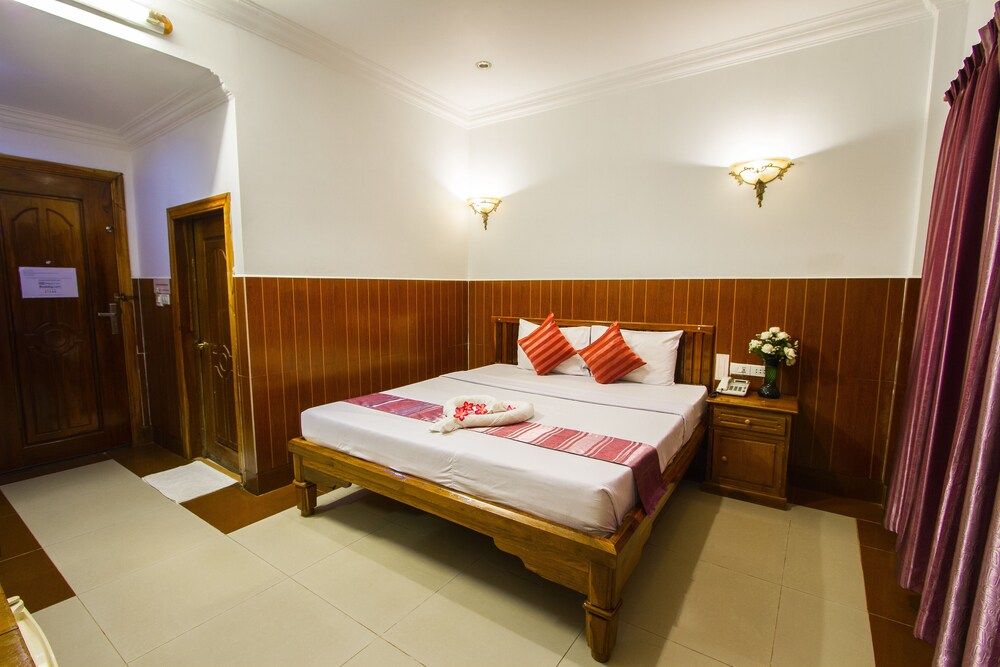 Botoum Hotel Standard Double Room 3