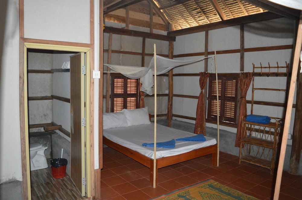 Front Beach Group Bungalow