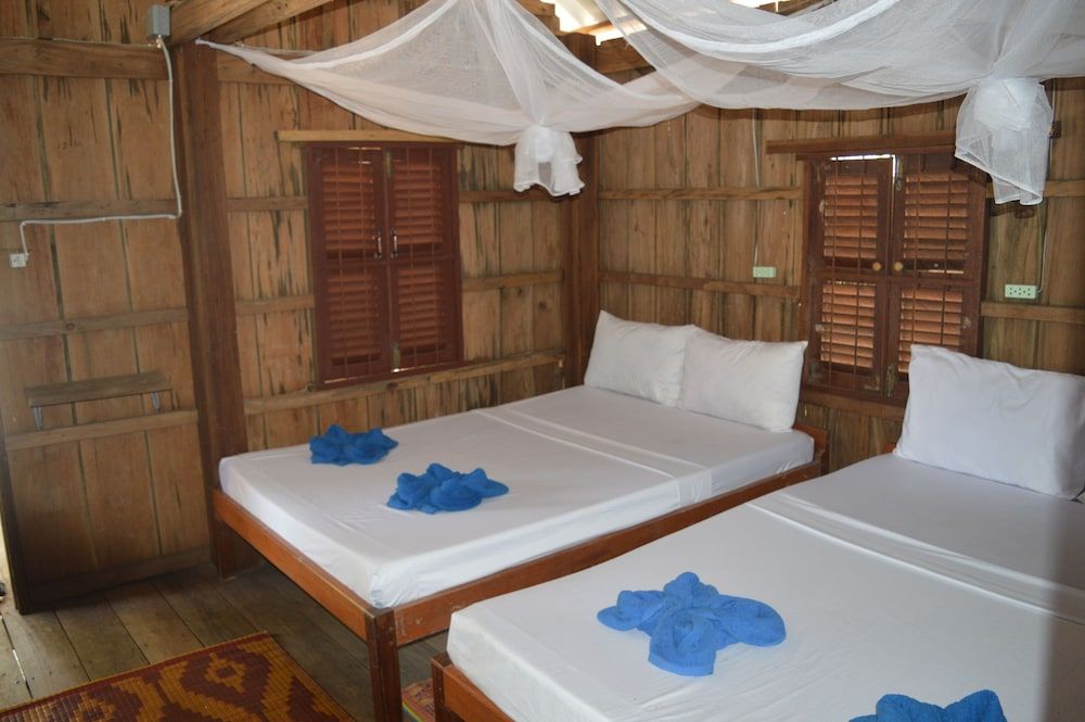 Family Front Beach Bungalow