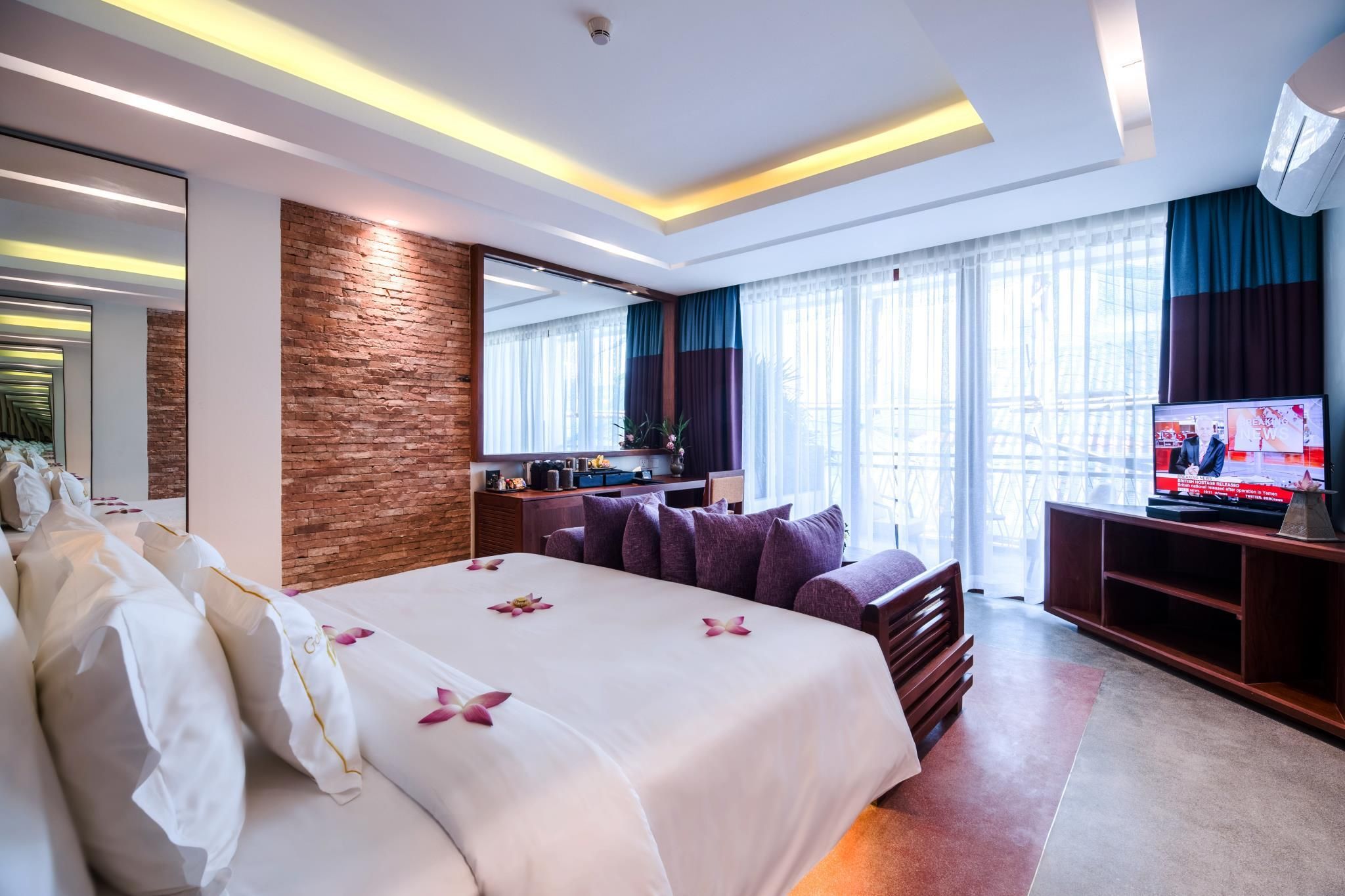 Golden Temple Boutique Deluxe Suite 2