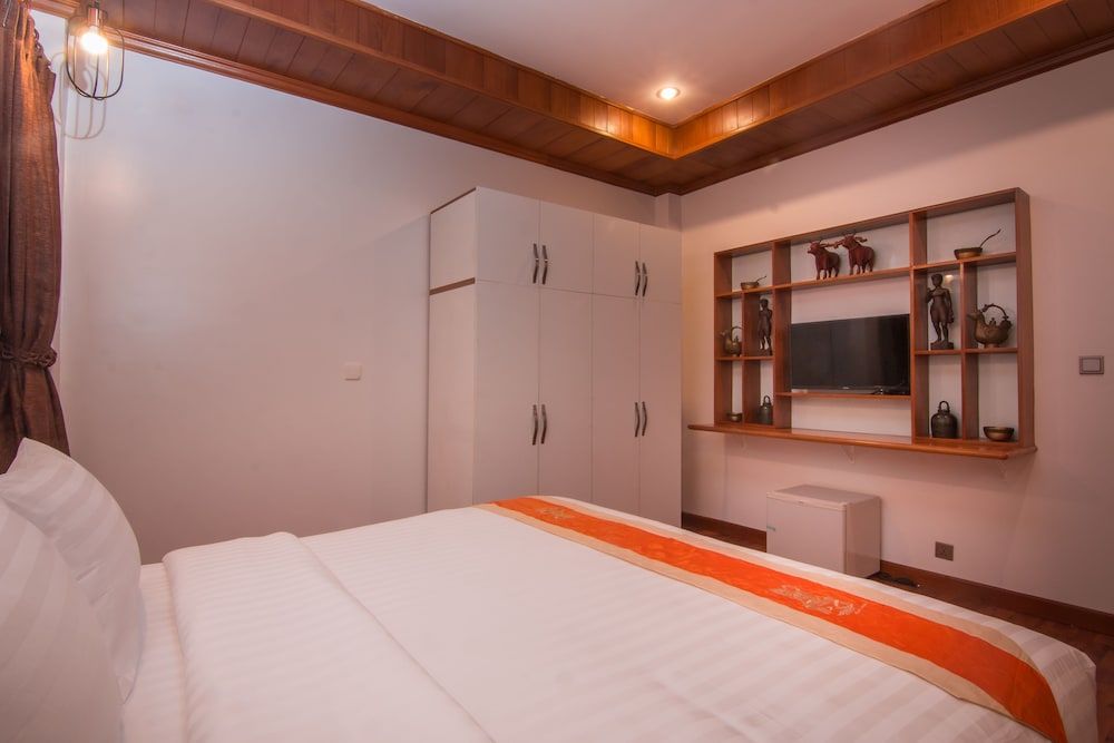 BB Angkor Residence Suite King Bed with Balcony 3