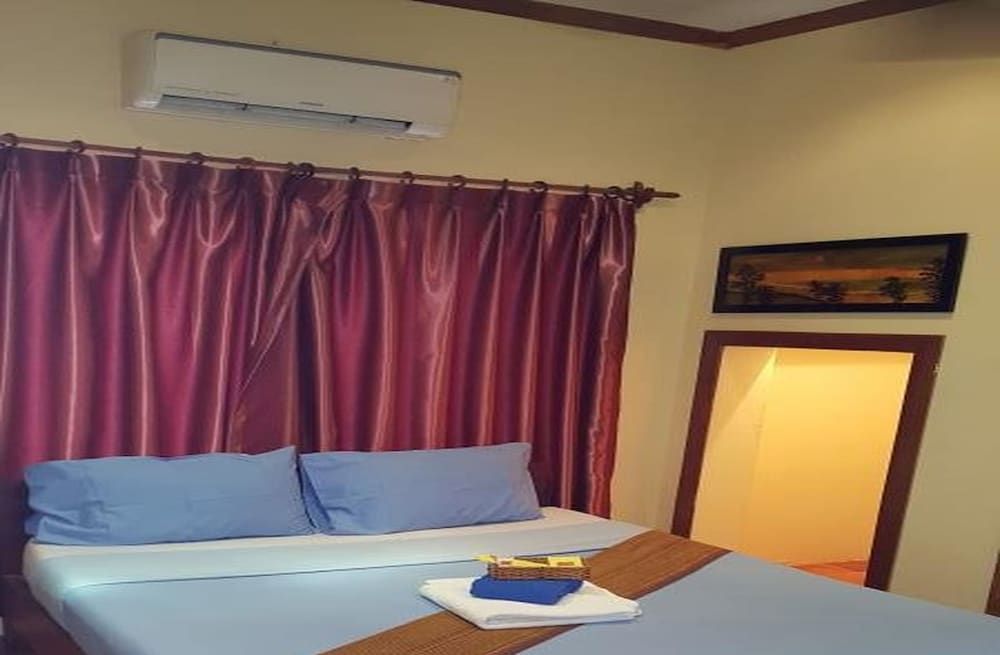 undefined Sundance Inn & Saloon 7