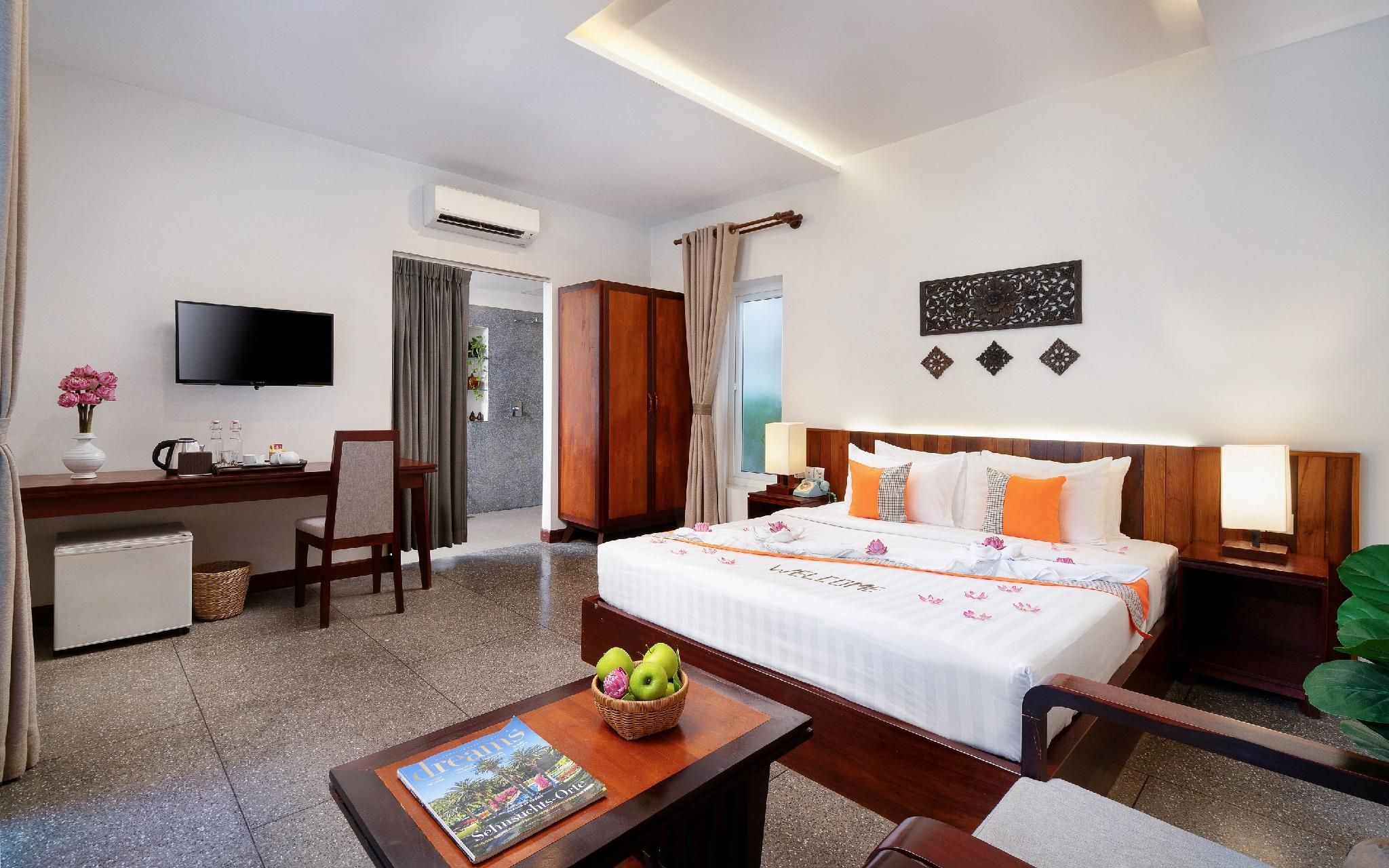 King Suite with Balcony