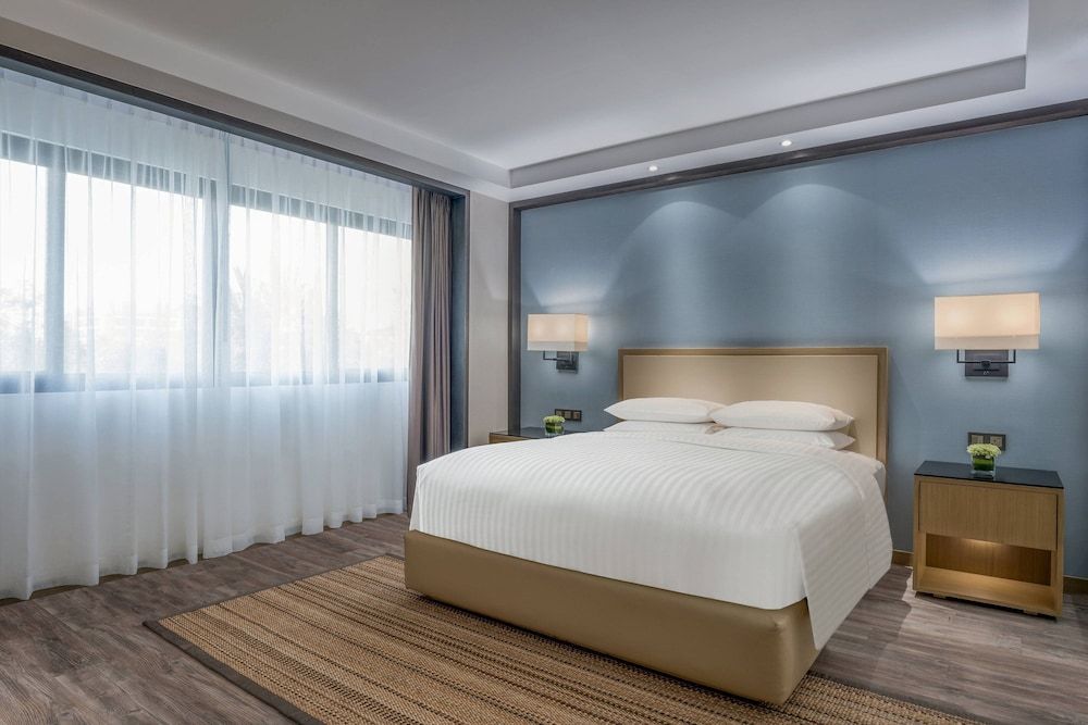 Executive Room, 1 King Bed, Balcony