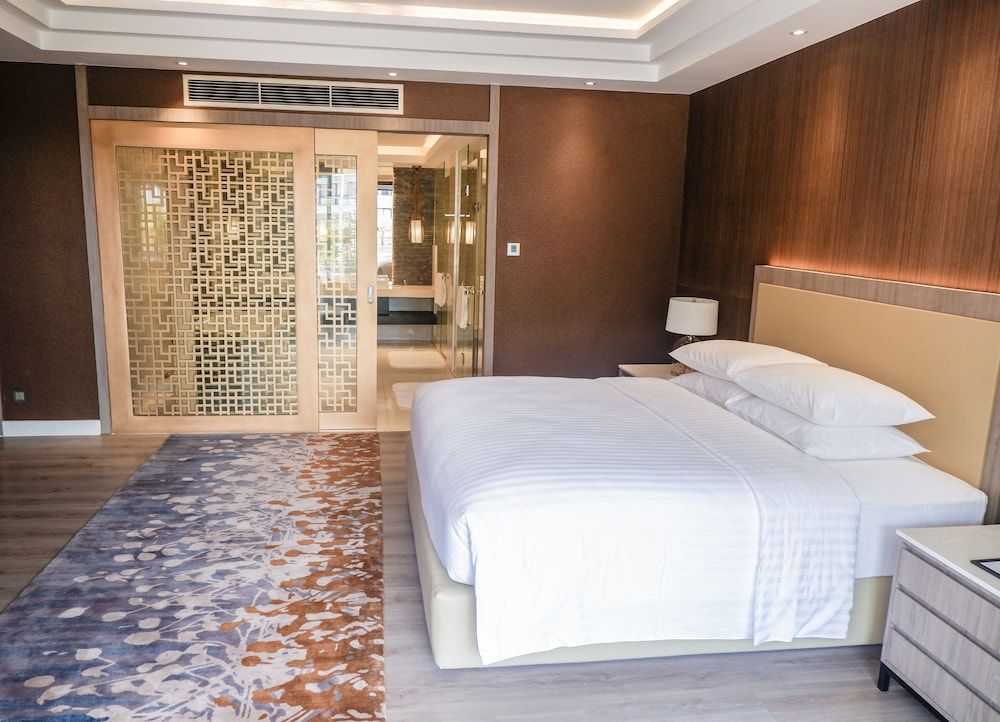 Presidential Suite, 1 Bedroom, Pool View