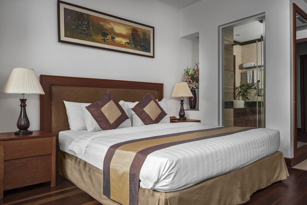 Phnom Penh Katari Hotel Superior Double Room, City View 4