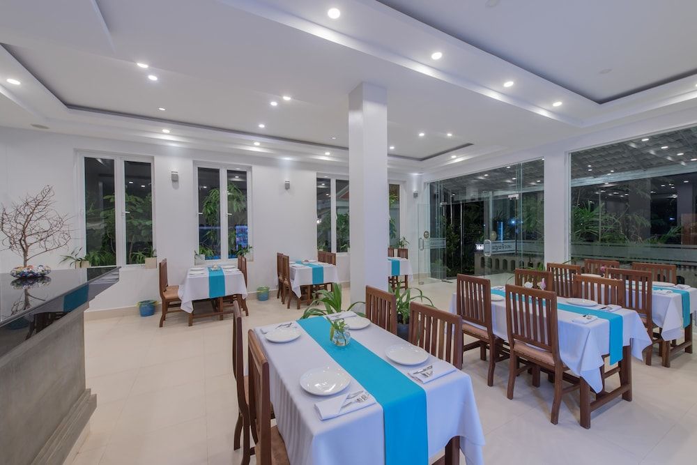 undefined Golden Citadel Hotel 10