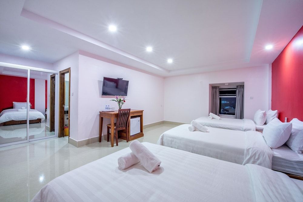 Deluxe Family Room