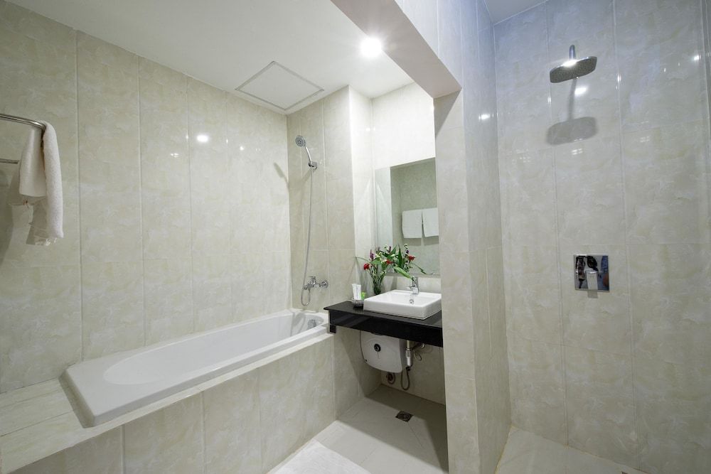 Golden Citadel Hotel Deluxe Double Room 8