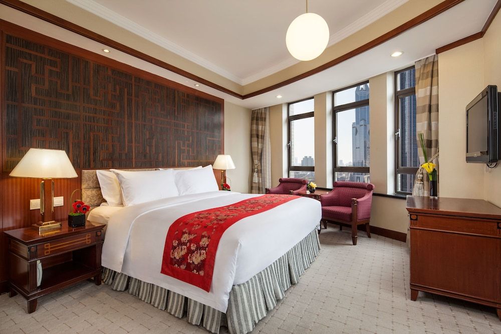 Jin Jiang Park Hotel Standard King-bed Room