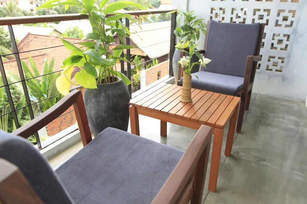 Cambana Residence Deluxe Double or Twin Room with Balcony - Free Pick up 8