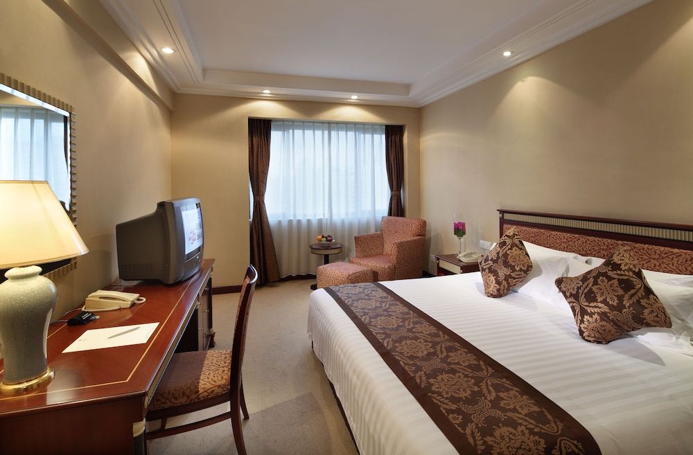 Shanghai Hotel Deluxe Double