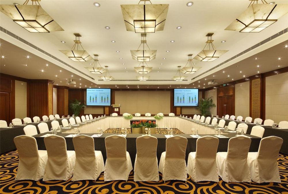 undefined Shanghai Hotel 6