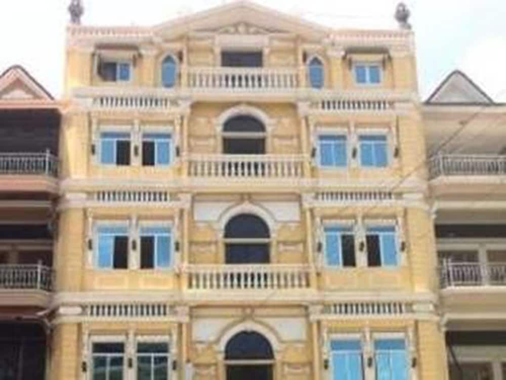 undefined Golden World Guesthouse 3