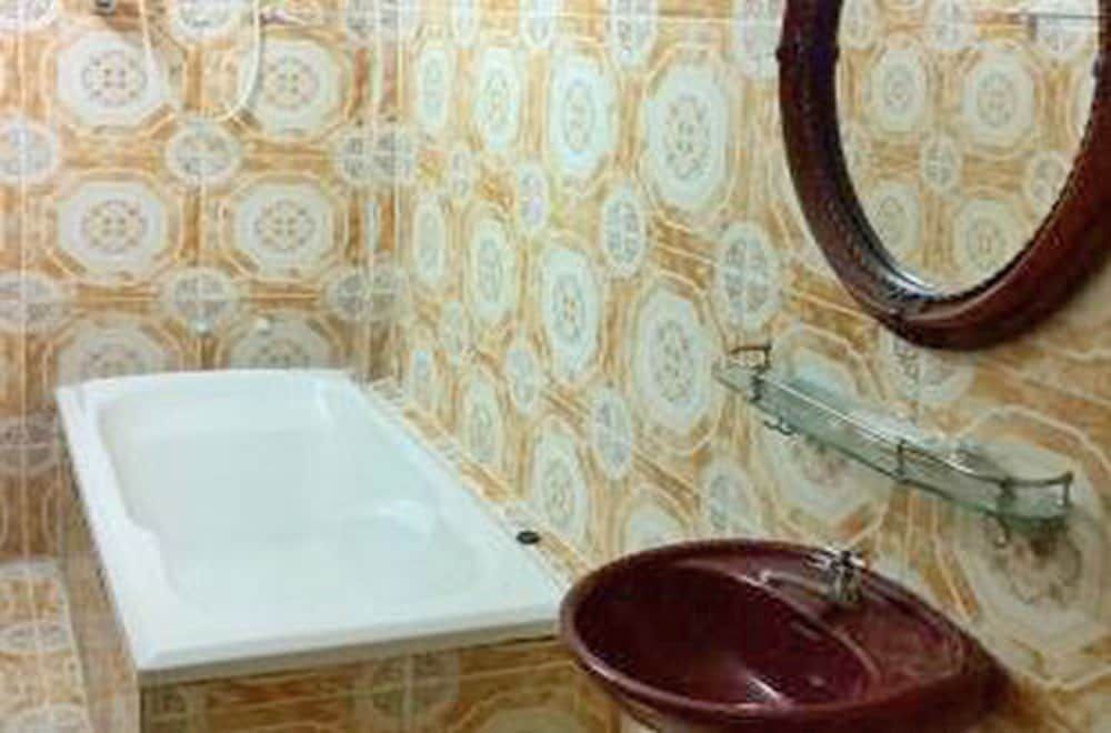 undefined Golden World Guesthouse 2
