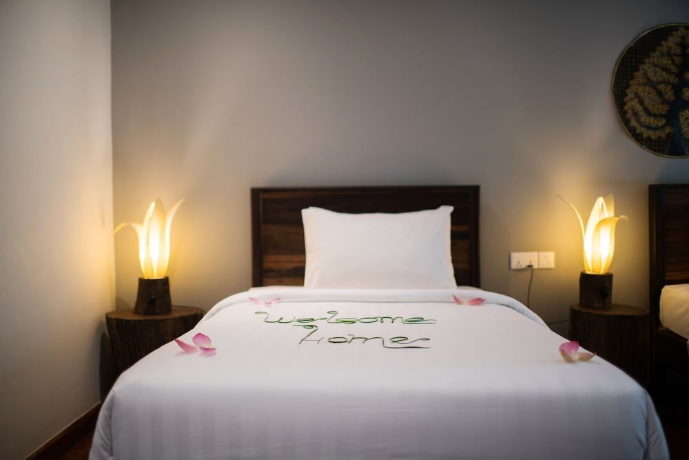 Deluxe Double Room, Pool View (Free Pick Up)