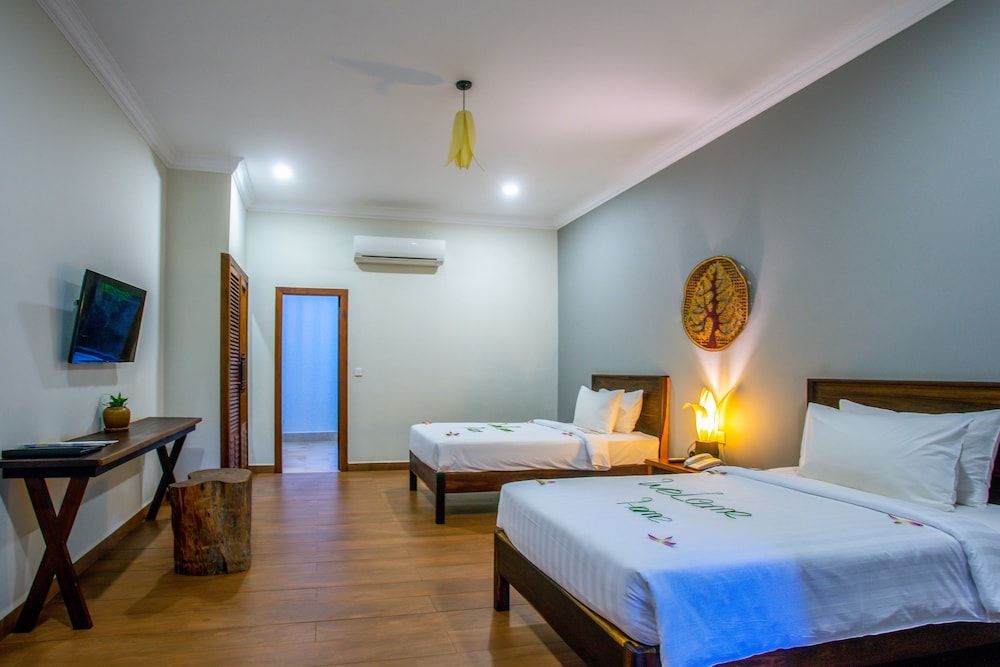 Deluxe Twin Room, Pool View (Free Pick Up)