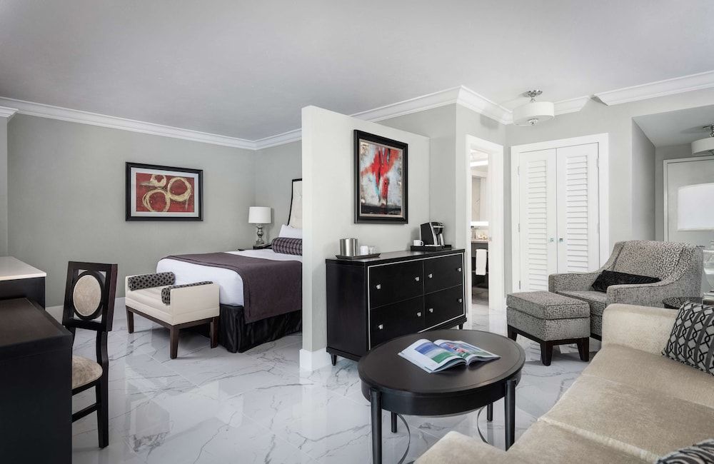 Inn on Fifth Junior Suite 5th Avenue 2