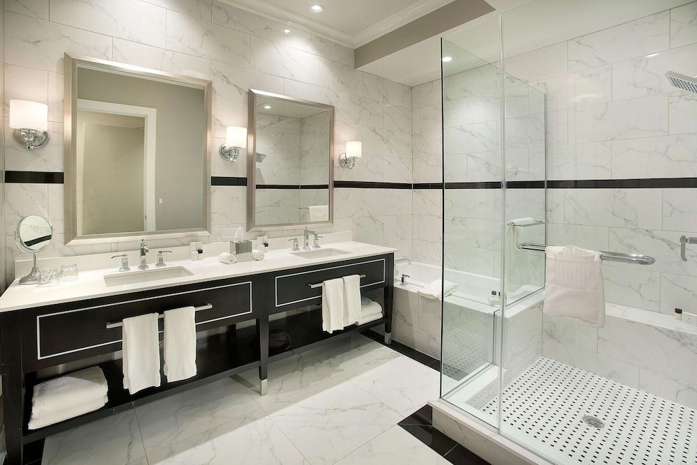 Club King Suite