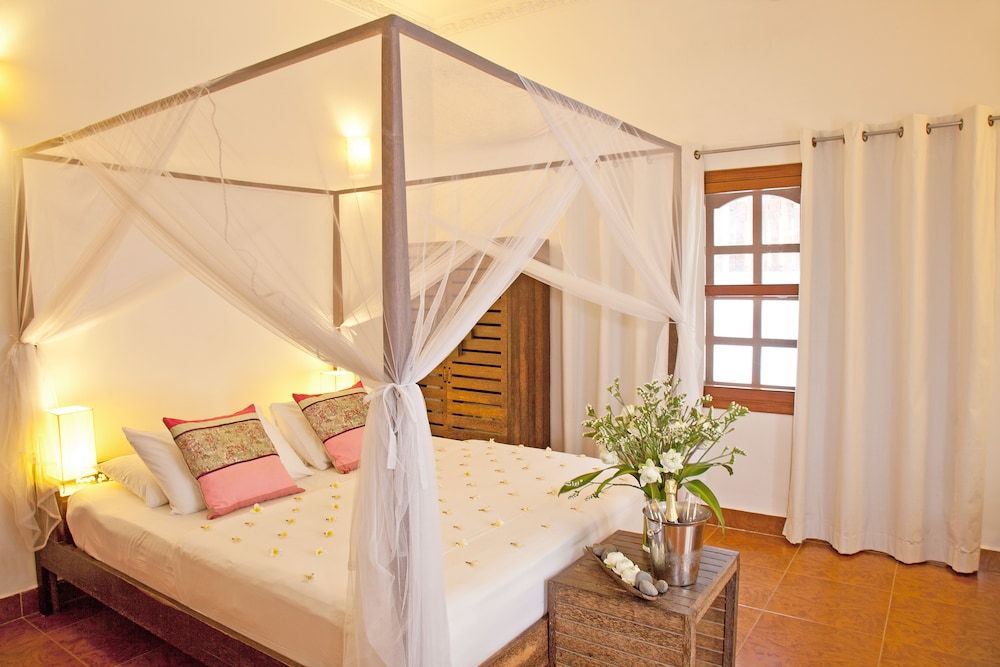 Pavilion Double Room (Adult Only) 3