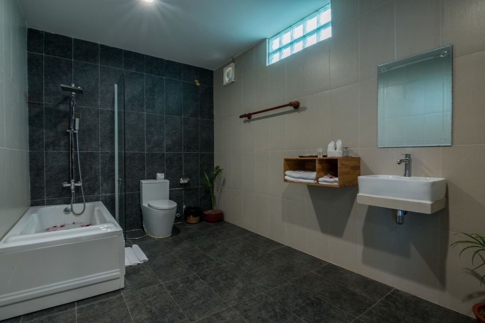 Indra Porak Residence Hotel Deluxe Double Room, 1 Double Bed 6