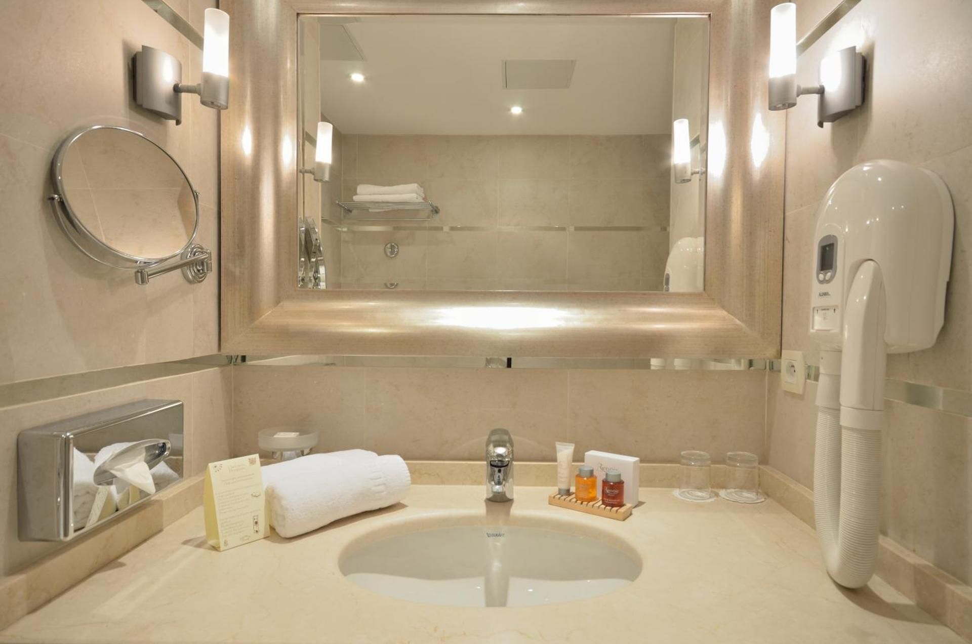 Suite with City View