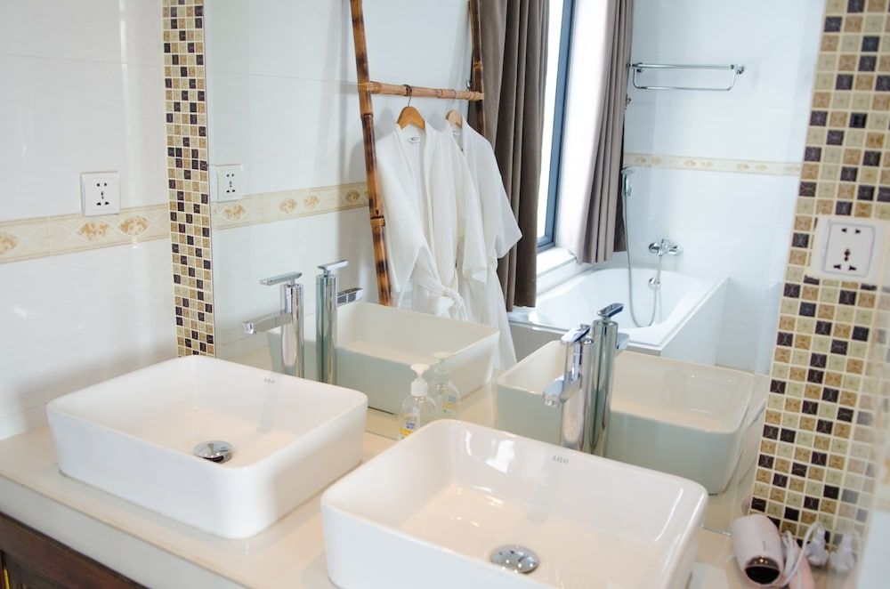 Hotel Five.S Deluxe Double Room, 1 King Bed, Balcony 13