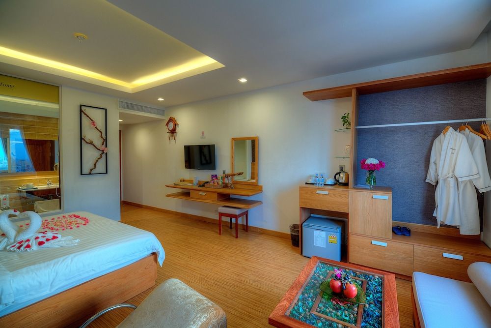 undefined Orussey One Hotel & Apartment 4