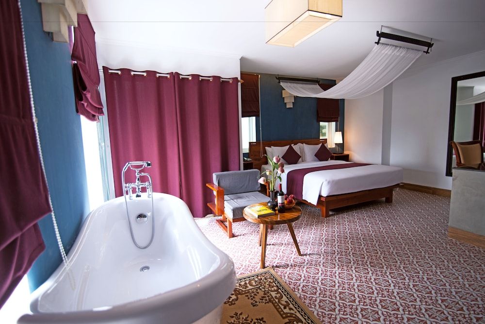 V Hotel Phnom Penh Junior Suite Balcony