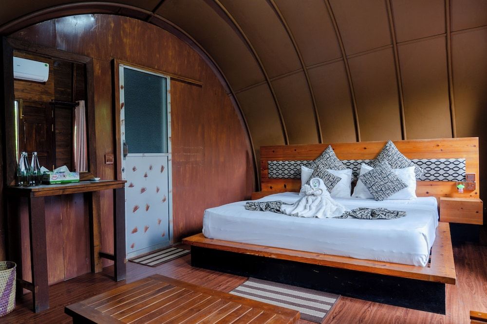 Leopard Nest in Yala Glamping Tent 3