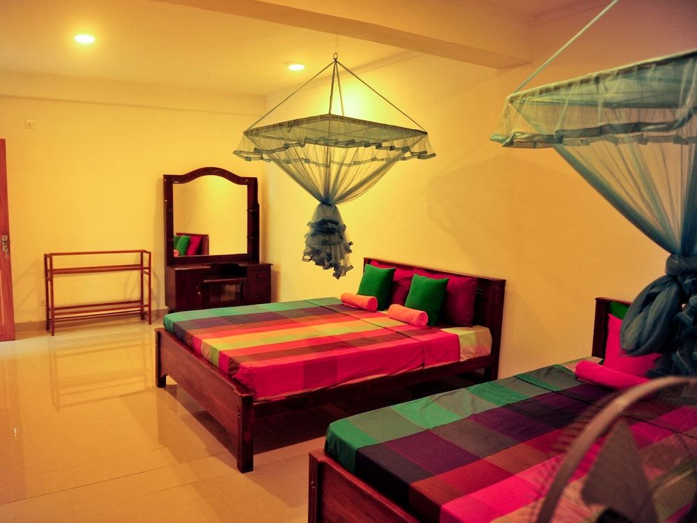 Resort Beam Family Room (Jungle View) 3