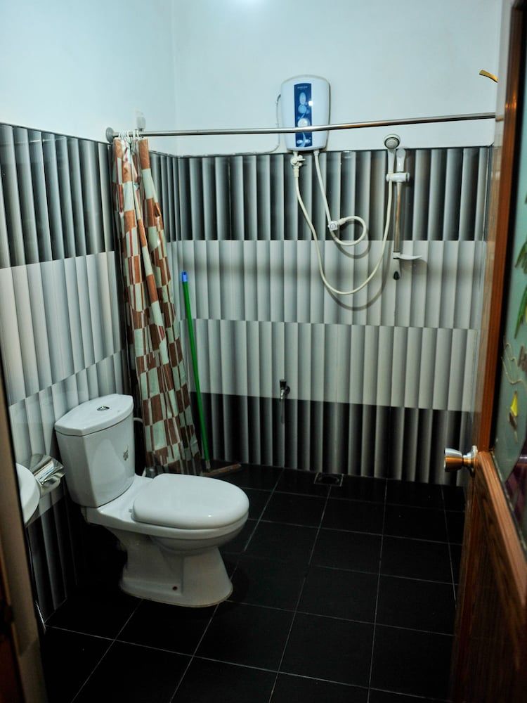 Resort Beam Family Room (Jungle View) 7