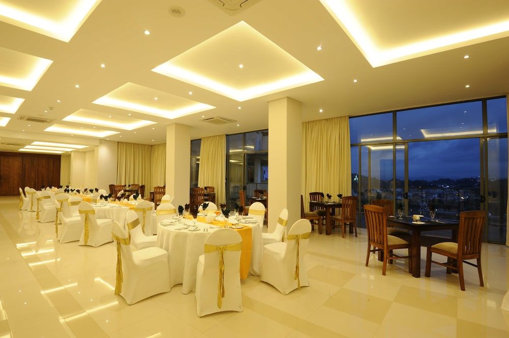 undefined Oak Ray Heritage Hotel 2