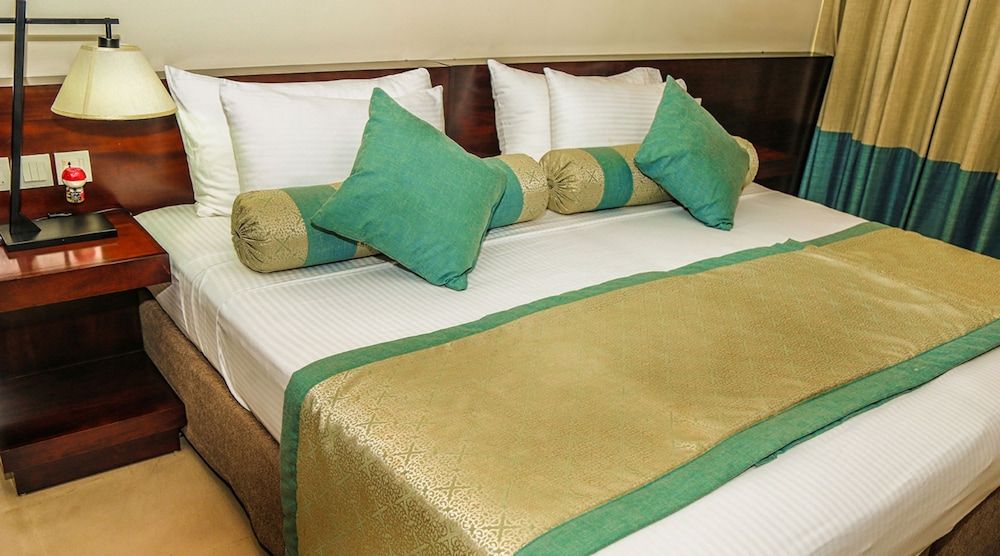 Oak Ray Heritage Hotel Deluxe Double Room 2